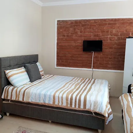 Renao 1 Hotel